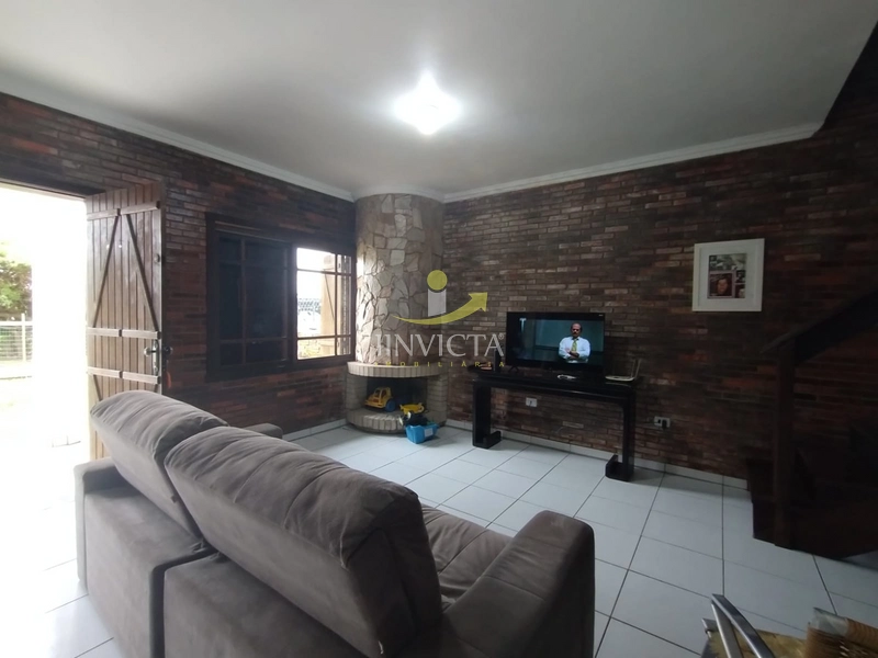 Casa comercial disponível para locação anual.: 2ª foto da galeria de imagens do imóvel