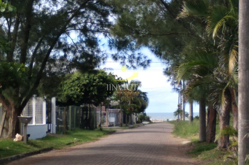 Casa Pronta para Moradia Próximo ao Mar em Capão da Canoa: 9ª foto da galeria de imagens do imóvel