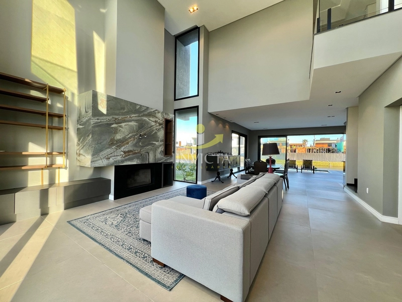 Casa com 4 suítes disponível para locação de temporada.: 2ª foto da galeria de imagens do imóvel