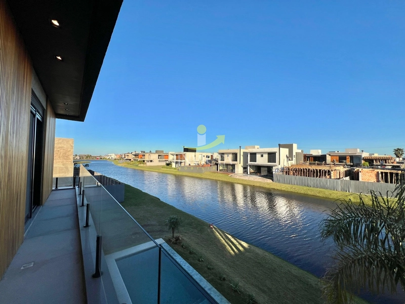 Casa com 4 suítes disponível para locação de temporada.: 12ª foto da galeria de imagens do imóvel