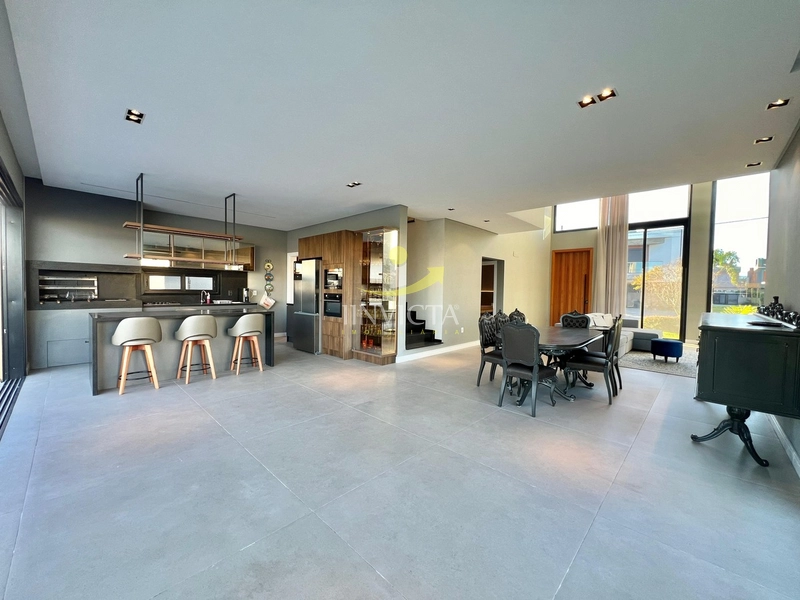 Casa com 4 suítes disponível para locação de temporada.: 5ª foto da galeria de imagens do imóvel