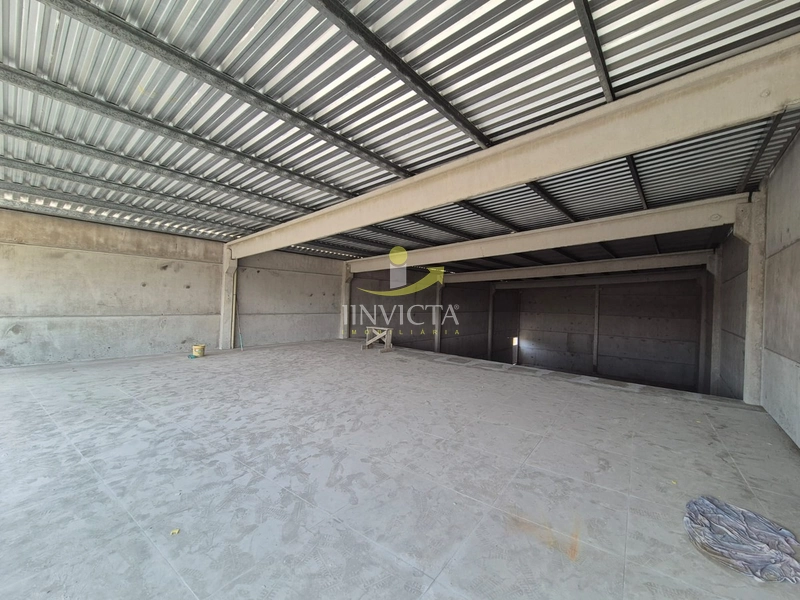 Loja disponível para locação anual.: 17ª foto da galeria de imagens do imóvel