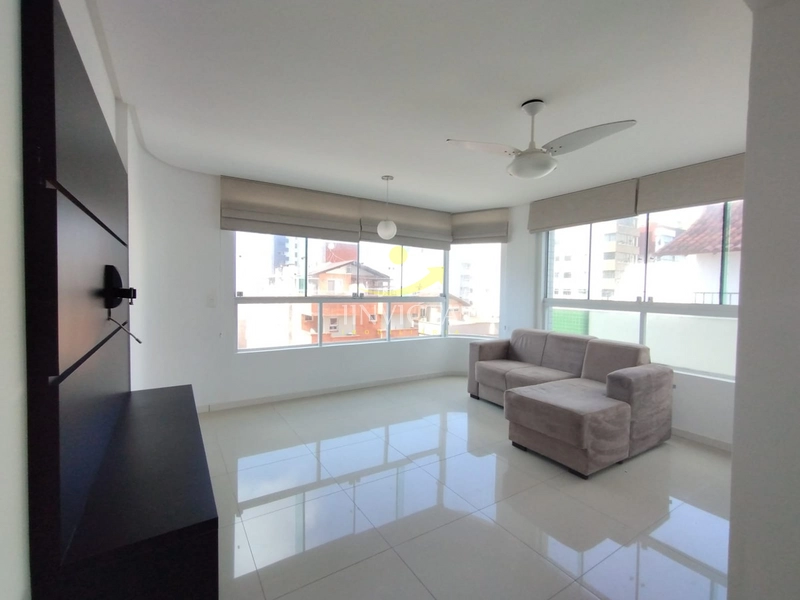 Apartamento de 3 dormitórios disponível para locação anual.: 2ª foto da galeria de imagens do imóvel