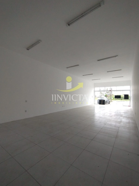 Loja ampla com 111m² e pé-direito de 4 metros, na Av. Paraguassu.: 6ª foto da galeria de imagens do imóvel