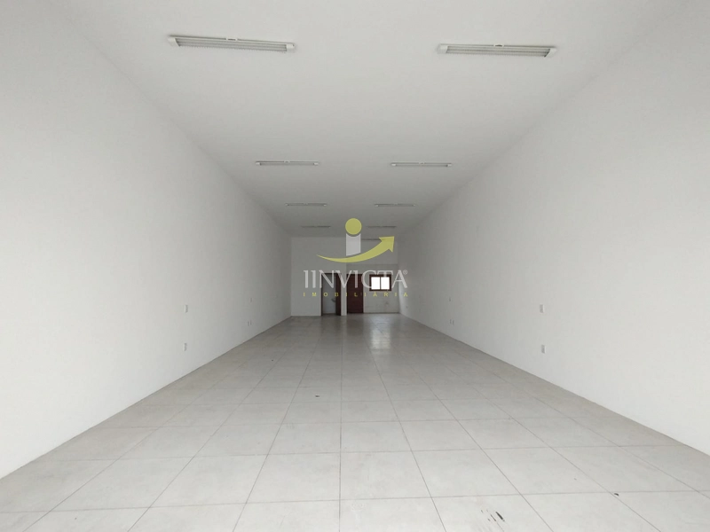 Loja ampla com 111m² e pé-direito de 4 metros, na Av. Paraguassu.: 10ª foto da galeria de imagens do imóvel