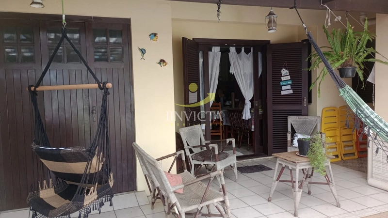 Casa disponível para locação anual no bairro Rainha do Mar.: 1ª foto da galeria de imagens do imóvel