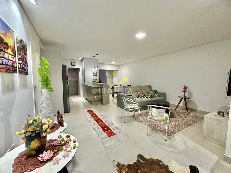 APARTAMENTO NAVEGANTES, COM LINDO TERRAÇO.: 3ª foto da galeria de imagens do imóvel