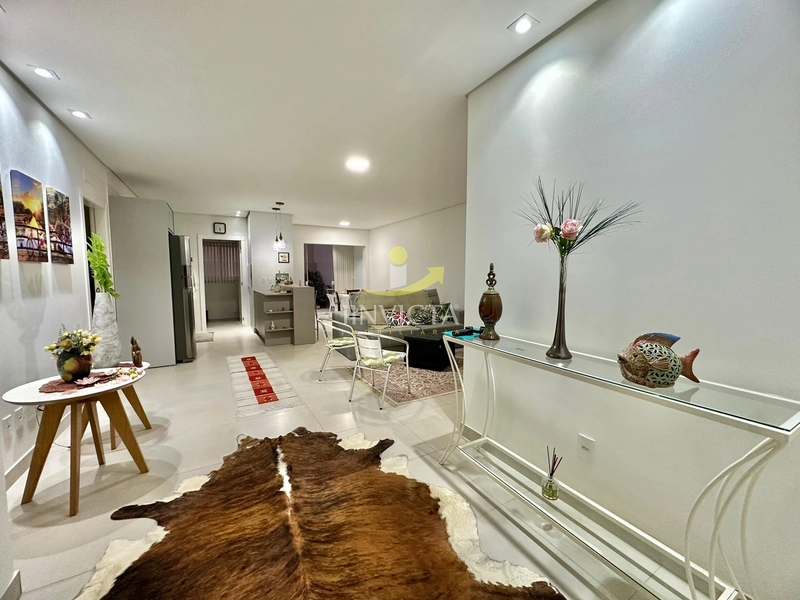 APARTAMENTO NAVEGANTES, COM LINDO TERRAÇO.: 1ª foto da galeria de imagens do imóvel