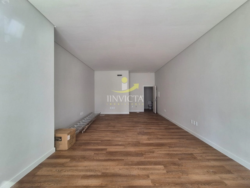 Loja disponível para locação anual no centro.: 1ª foto da galeria de imagens do imóvel