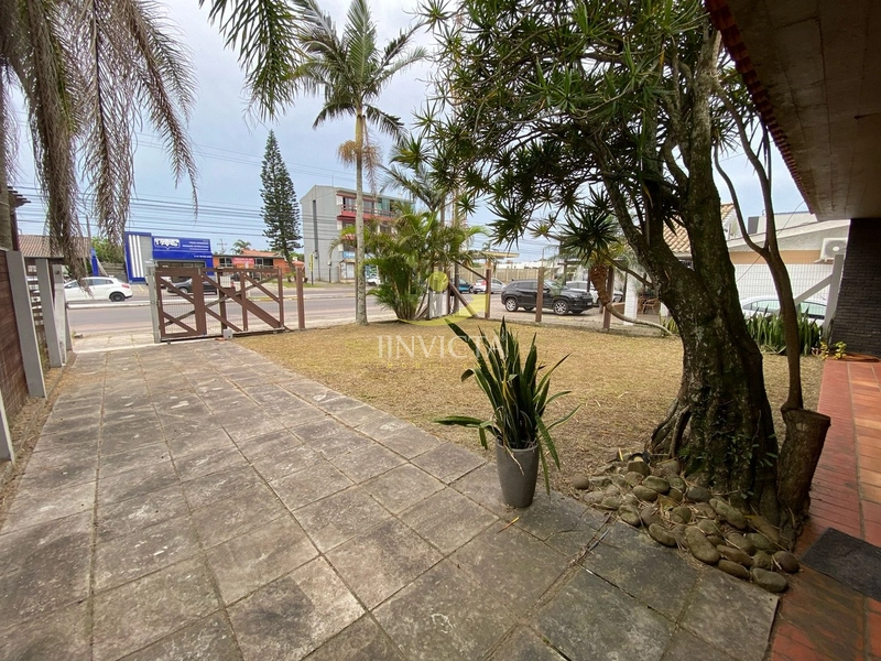 Casa comercial disponível para locação anual.: 6ª foto da galeria de imagens do imóvel