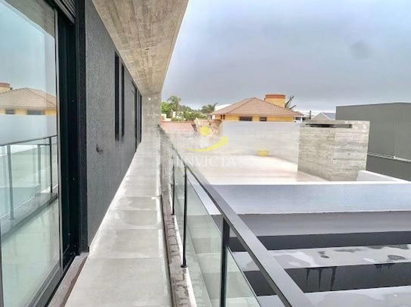 Sobrado com fachada imponente à Venda em Xangri-lá: 8ª foto da galeria de imagens do imóvel