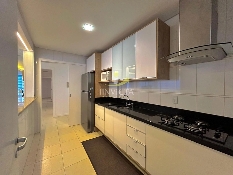 APARTAMENTO MOBILIADO COM 3 DORMITÓRIOS, CENTRO 50 METROS DO MAR!: 12ª foto da galeria de imagens do imóvel