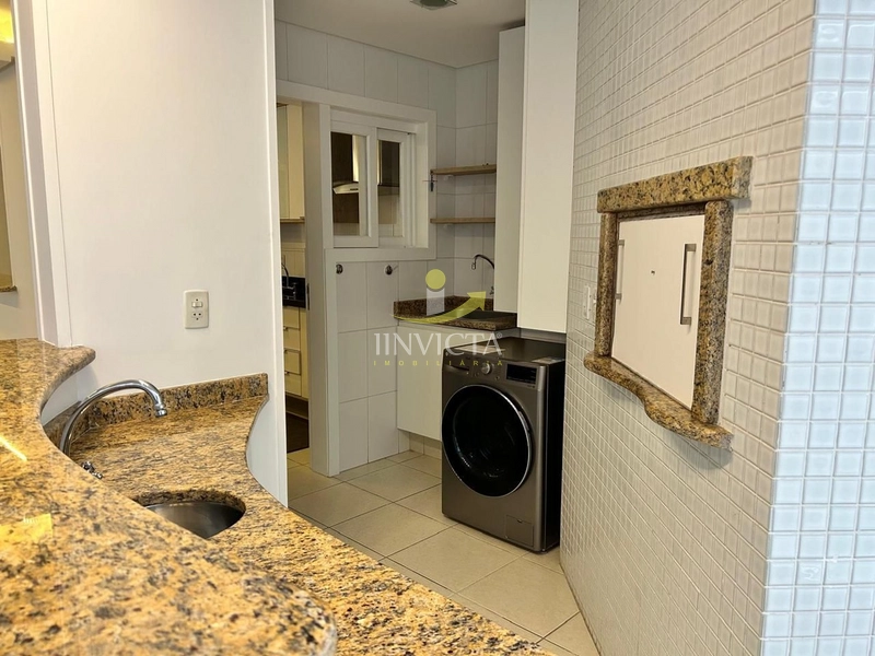 APARTAMENTO MOBILIADO COM 3 DORMITÓRIOS, CENTRO 50 METROS DO MAR!: 31ª foto da galeria de imagens do imóvel