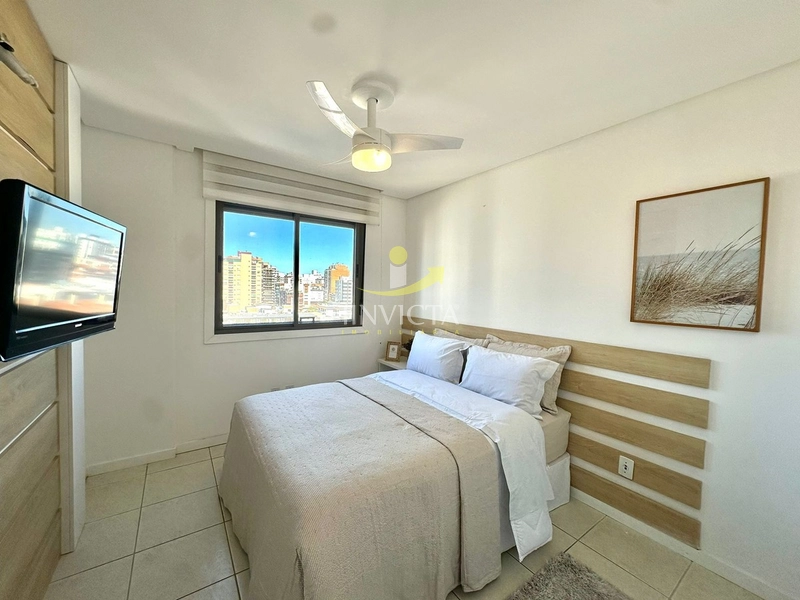 APARTAMENTO MOBILIADO COM 3 DORMITÓRIOS, CENTRO 50 METROS DO MAR!: 11ª foto da galeria de imagens do imóvel