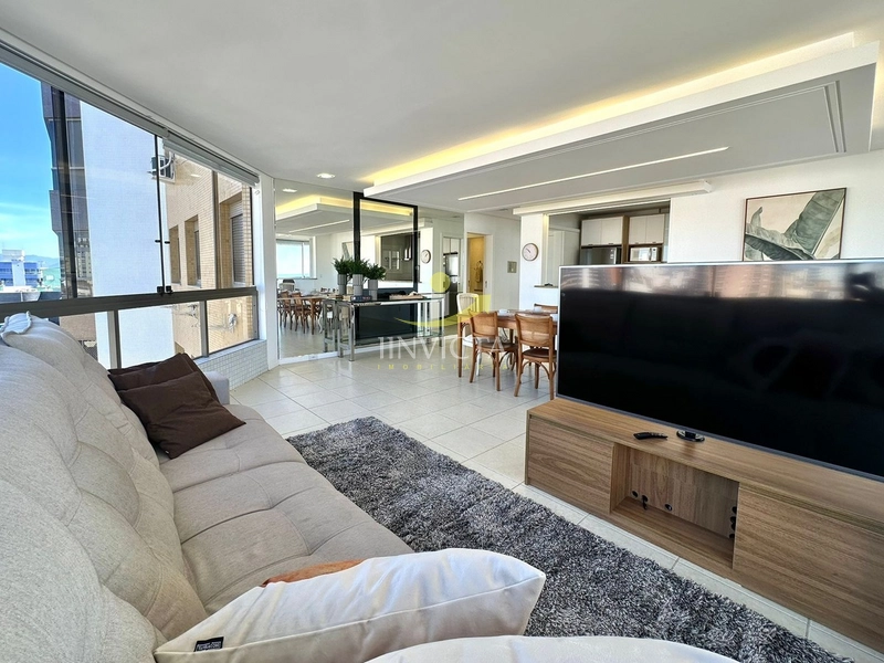 APARTAMENTO MOBILIADO COM 3 DORMITÓRIOS, CENTRO 50 METROS DO MAR!: 5ª foto da galeria de imagens do imóvel