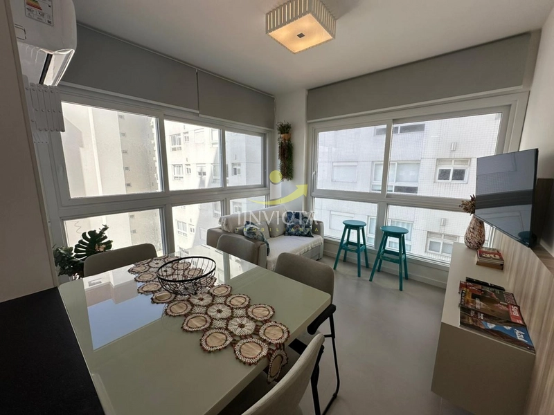 Apartamento de 2 dormitórios disponível para locação de temporada.: 1ª foto da galeria de imagens do imóvel