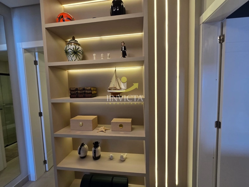 legância e espaço: apto alto padrão de frente na Navegantes: 9ª foto da galeria de imagens do imóvel