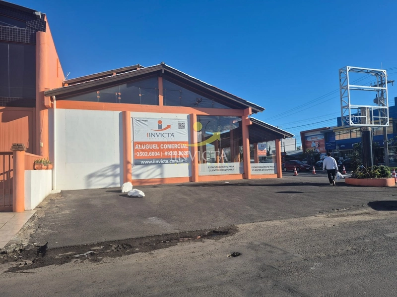Loja de esquina medindo 450m² disponível para locação anual.: 14ª foto da galeria de imagens do imóvel