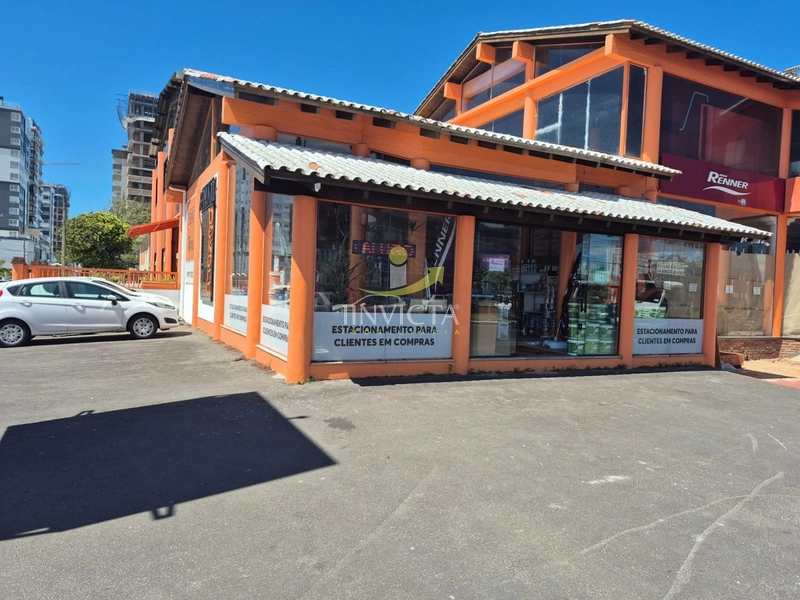Loja de esquina medindo 450m² disponível para locação anual.: 1ª foto da galeria de imagens do imóvel