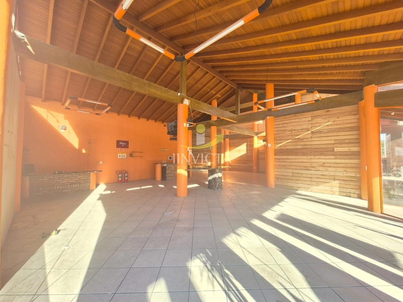 Loja de esquina medindo 450m² disponível para locação anual.: 5ª foto da galeria de imagens do imóvel