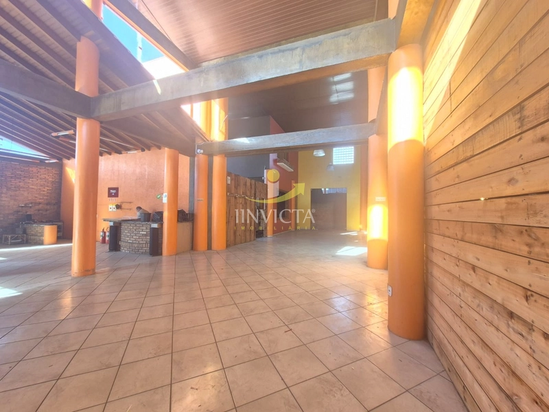 Loja de esquina medindo 450m² disponível para locação anual.: 8ª foto da galeria de imagens do imóvel