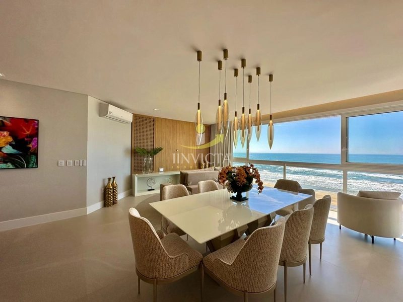 APARTAMENTO À VENDA EM CAPÃO DA CANOA!⁣ DE FRENTE PARA O MAR!: 4ª foto da galeria de imagens do imóvel