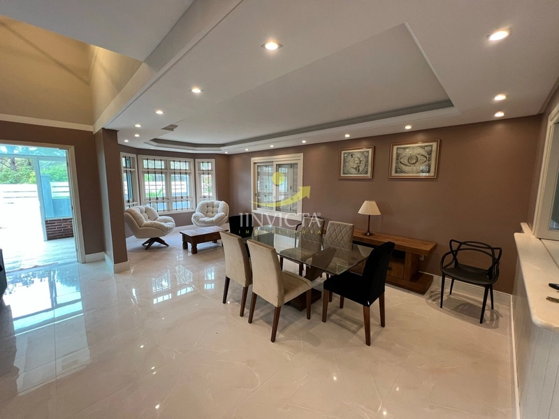 Casa com 5 suítes disponível para locação de temporada.: 9ª foto da galeria de imagens do imóvel