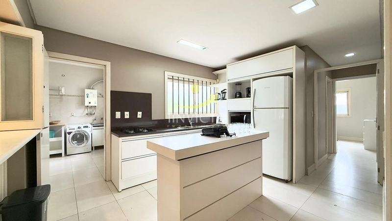 Casa com 5 suítes disponível para locação de temporada.: 12ª foto da galeria de imagens do imóvel