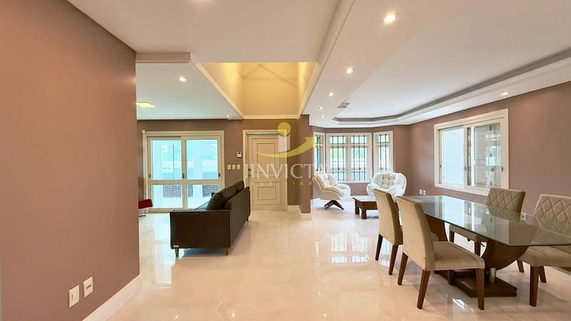 Casa com 5 suítes disponível para locação de temporada.: 8ª foto da galeria de imagens do imóvel