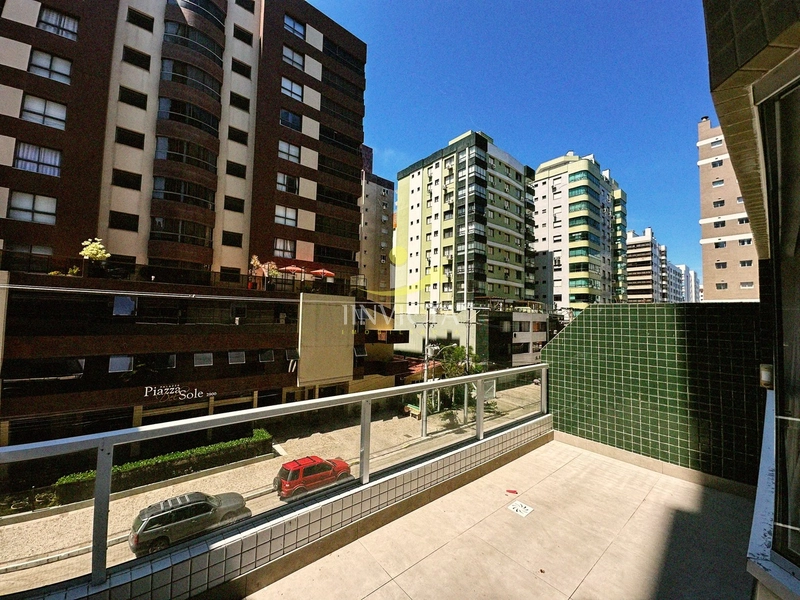 AMPLO 3 DORMITÓRIOS COM TERRAÇO A POUCOS METROS DO MAR E CENTRO!!!!!!: 5ª foto da galeria de imagens do imóvel