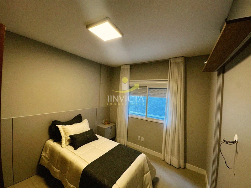 AMPLO 3 DORMITÓRIOS COM TERRAÇO A POUCOS METROS DO MAR E CENTRO!!!!!!: 12ª foto da galeria de imagens do imóvel