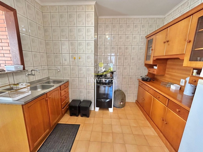 Apartamento de 2 dormitórios disponível para locação de temporada.
