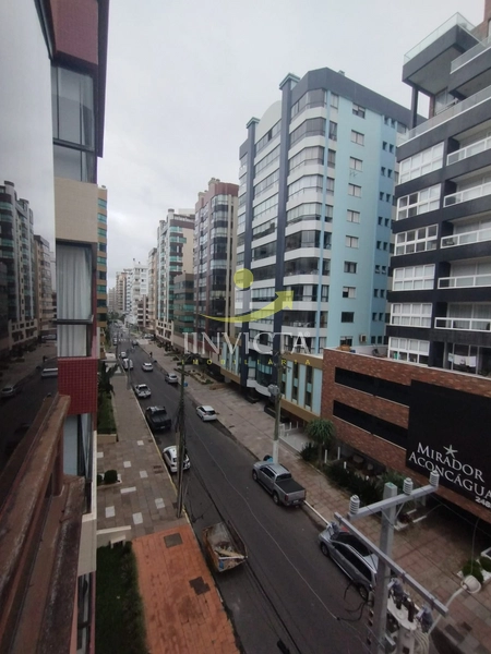 APARTAMENTO AMPLO E AREJADO – A POUCOS METROS DO MAR!: 14ª foto da galeria de imagens do imóvel
