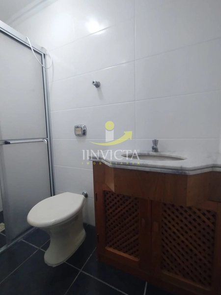 APARTAMENTO AMPLO E AREJADO – A POUCOS METROS DO MAR!: 6ª foto da galeria de imagens do imóvel