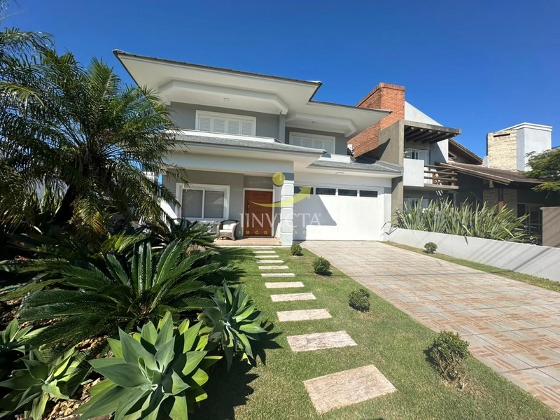 Belíssima casa no condomínio Condado de Capão: 1ª foto da galeria de imagens do imóvel