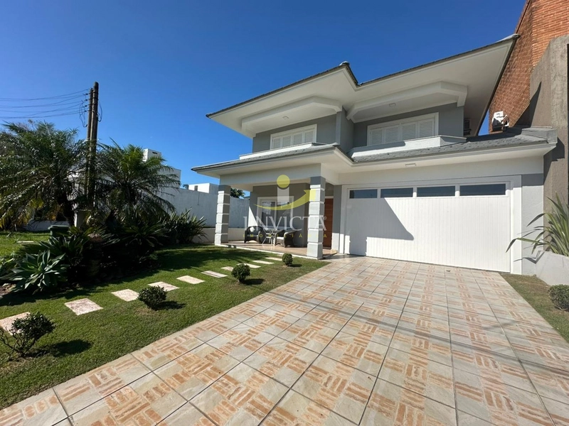 Belíssima casa no condomínio Condado de Capão: 2ª foto da galeria de imagens do imóvel