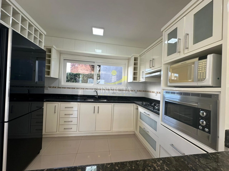 Belíssima casa no condomínio Condado de Capão: 9ª foto da galeria de imagens do imóvel