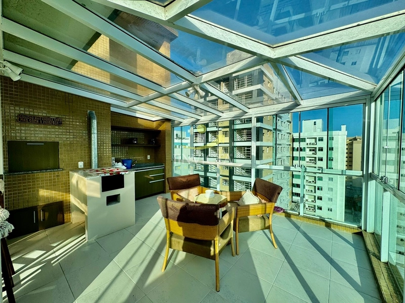 NAVEGANTES! MOBILIADO E DECORADO! 2 VAGAS INDIVIDUAIS!: 1ª foto da galeria de imagens do imóvel