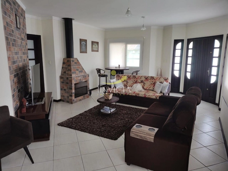 Casa com 3 Quartos e Piscina – Temporada em Xangri-Lá: 3ª foto da galeria de imagens do imóvel