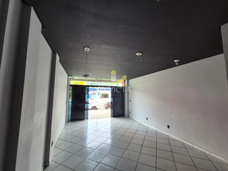 Loja disponível para locação anual na Av. Paragaussú.: 2ª foto da galeria de imagens do imóvel