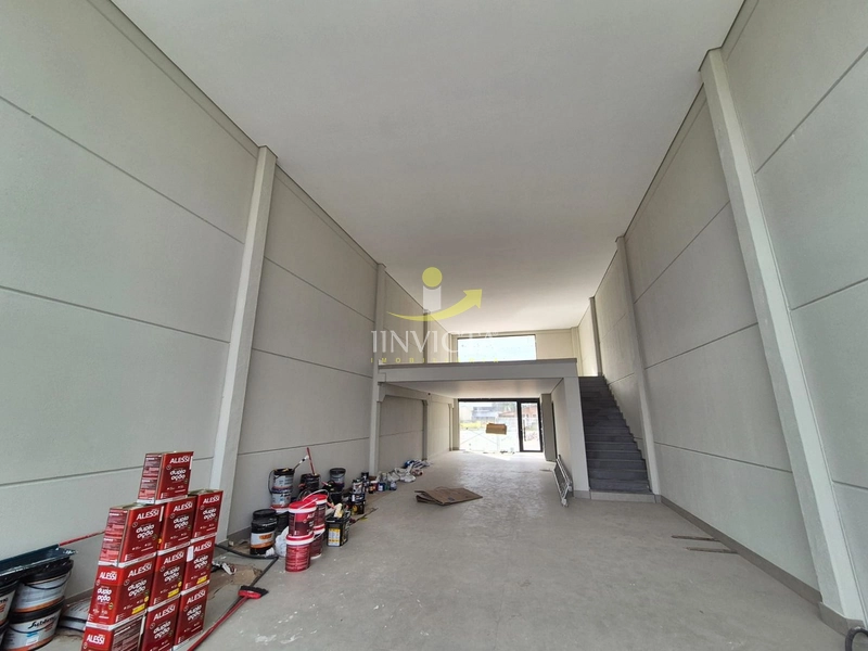Loja de aluguel comercial - Av. Paraguassú - Xangri-lá: 3ª foto da galeria de imagens do imóvel