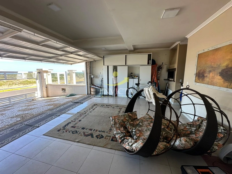 Sobrado com 4 dormitórios, 2 suítes – Frente à praça e ao mar!: 20ª foto da galeria de imagens do imóvel