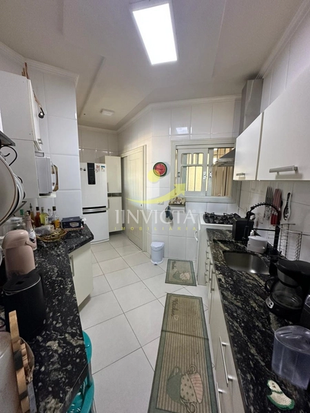 Sobrado com 4 dormitórios, 2 suítes – Frente à praça e ao mar!: 6ª foto da galeria de imagens do imóvel