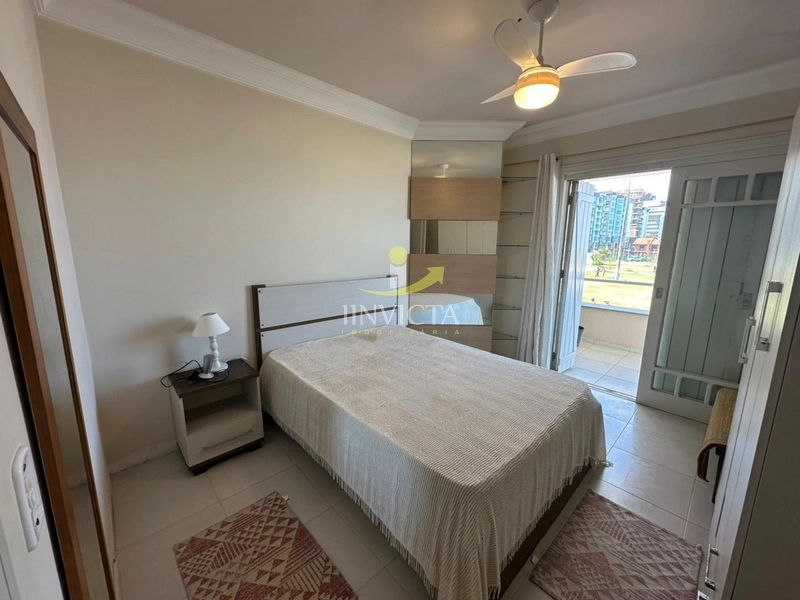 Sobrado com 4 dormitórios, 2 suítes – Frente à praça e ao mar!: 9ª foto da galeria de imagens do imóvel