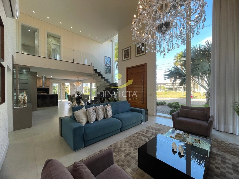 Sobrado com 4 suítes disponível para locação de temporada.: 5ª foto da galeria de imagens do imóvel