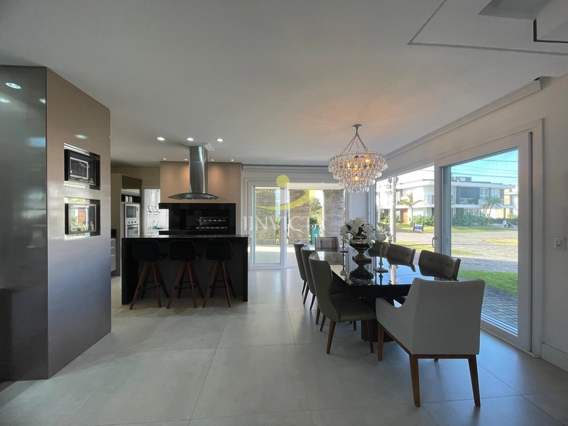 Sobrado com 4 suítes disponível para locação de temporada.: 12ª foto da galeria de imagens do imóvel