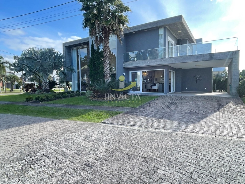 Sobrado com 4 suítes disponível para locação de temporada.: 35ª foto da galeria de imagens do imóvel