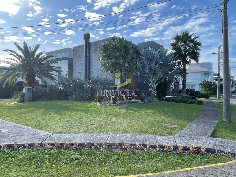 Sobrado com 4 suítes disponível para locação de temporada.: 33ª foto da galeria de imagens do imóvel