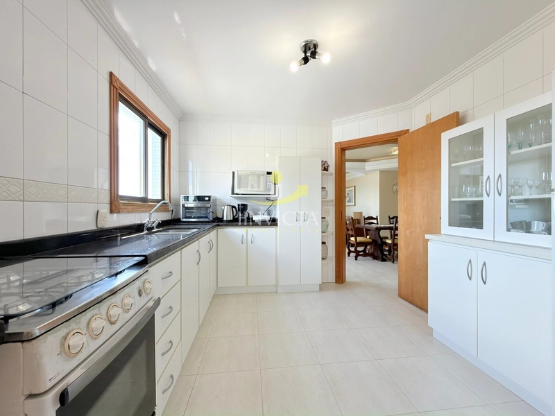 Apartamento de 4 dormitórios disponível para locação de temporada.: 9ª foto da galeria de imagens do imóvel