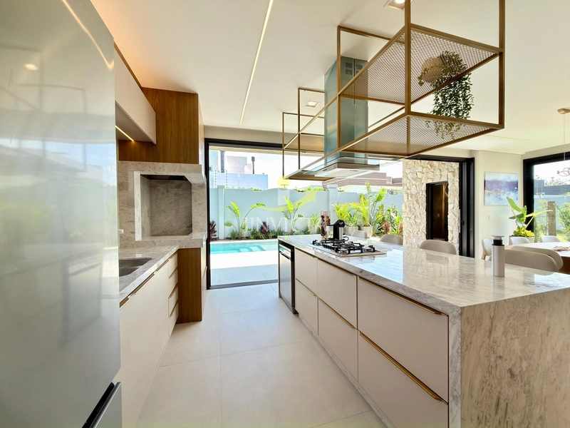 Residência de alto padrão com 4 suítes em condomínio fechado.: 13ª foto da galeria de imagens do imóvel